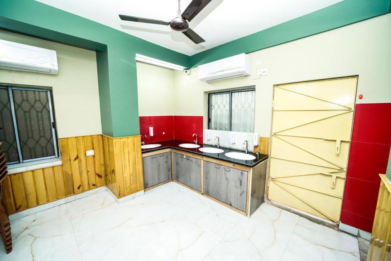 Rishika Guest House And Banquet Calcutta  Esterno foto